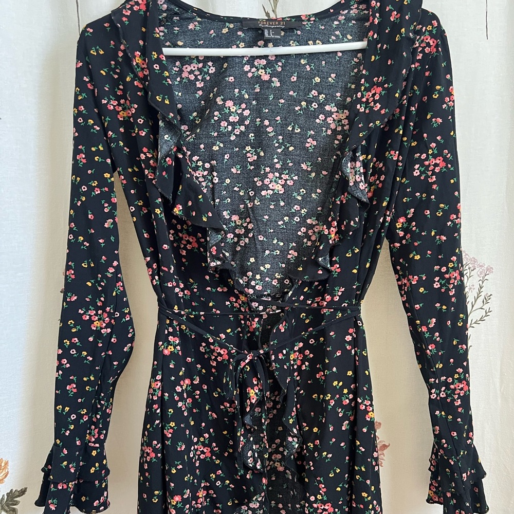 Forever 21 Contemporary Floral Ruffles Cardigan